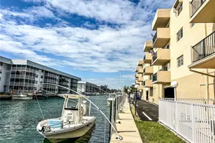 3860 NE 170th St, North Miami Beach, FL 33160 - Photo 13