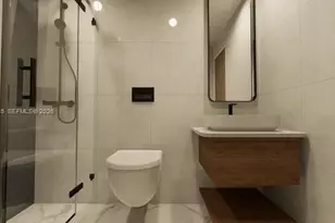 6039 Collins Ave, Miami Beach, FL 33140 - Photo 51
