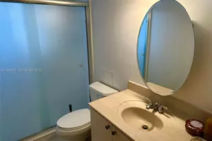 6039 Collins Ave, Miami Beach, FL 33140 - Photo 19