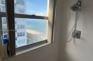 6039 Collins Ave, Miami Beach, FL 33140 - Photo 21