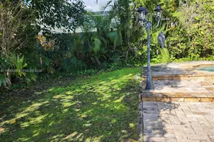 19810 SW 83rd Ave, Cutler Bay, FL 33189 - Photo 27