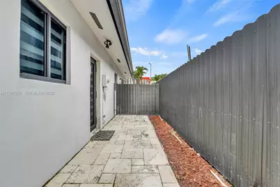 344 NW 136th Pl #B, Miami, FL 33182 - Photo 3