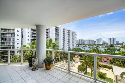 3600 Yacht Club Dr #703, Aventura, FL 33180 - Photo 25