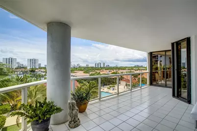 3600 Yacht Club Dr #703, Aventura, FL 33180 - Photo 5