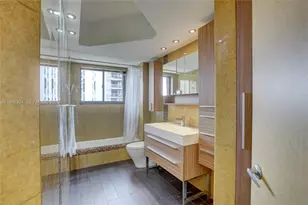 3600 Yacht Club Dr, Aventura, FL 33180 - Photo 49