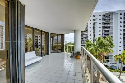 3600 Yacht Club Dr #703, Aventura, FL 33180 - Photo 25