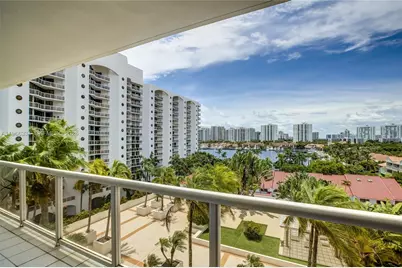 3600 Yacht Club Dr #703, Aventura, FL 33180 - Photo 3