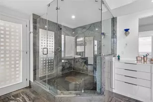 17555 Collins Ave, Sunny Isles Beach, FL 33160 - Photo 31