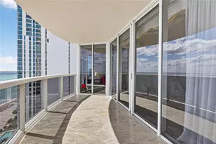 17555 Collins Ave, Sunny Isles Beach, FL 33160 - Photo 21