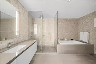 88 SW 7th St, Miami, FL 33130 - Photo 7