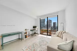 88 SW 7th St, Miami, FL 33130 - Photo 13