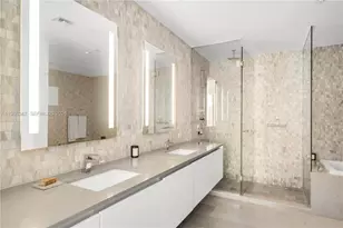 88 SW 7th St, Miami, FL 33130 - Photo 13