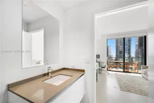 88 SW 7th St, Miami, FL 33130 - Photo 17