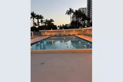 2899 Collins Ave #936, Miami Beach, FL 33140 - Photo 13