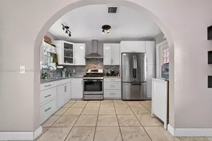 7751 NW 32nd St, Davie, FL 33024 - Photo 7