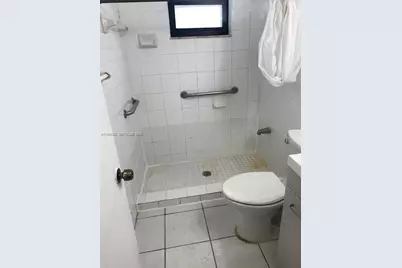 1530 SW 2nd Street #101, Miami, FL 33125 - Photo 5