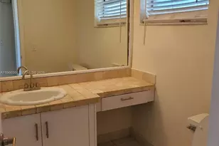 851 NE 14th Ave, Hallandale Beach, FL 33009 - Photo 21