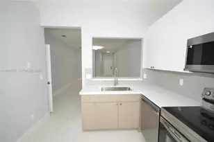 1616 SW 2nd St, Homestead, FL 33030 - Photo 7