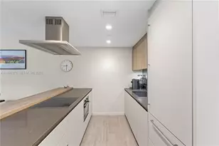 1000 Brickell Plaza, Miami, FL 33131 - Photo 3