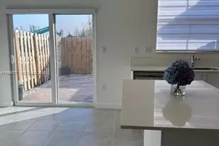 2582 SE 29th St, Homestead, FL 33035 - Photo 9