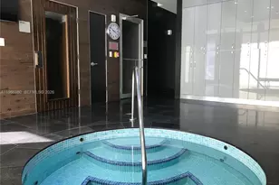 55 SE 6th St, Miami, FL 33131 - Photo 7