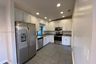 371 SE Fairchild Ave, Port Saint Lucie, FL 34984 - Photo 15