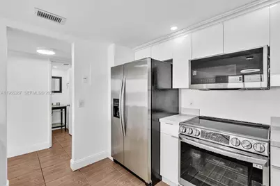 2801 NE 183rd St #1703W, Aventura, FL 33160 - Photo 7