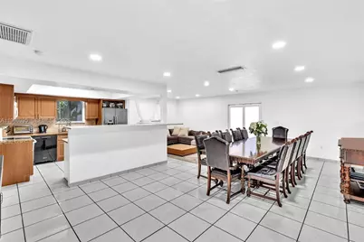 9524 Byron Ave, Surfside, FL 33154 - Photo 21