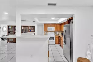 9524 Byron Ave, Surfside, FL 33154 - Photo 37