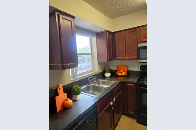 7610 Westwood Dr #120, Tamarac, FL 33321 - Photo 13