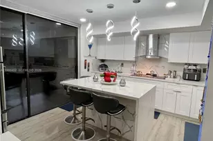 8635 NW 8th St, Miami, FL 33126 - Photo 3