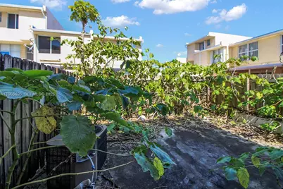 1115 W 38th Ter #50, Hialeah, FL 33012 - Photo 19