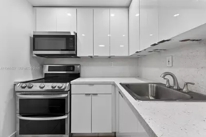 606 W 81st St #302, Hialeah, FL 33014 - Photo 15
