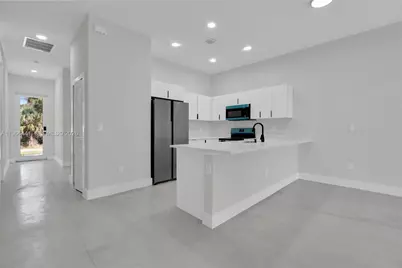 216 S Homer St, Lehigh Acres, FL 33971 - Photo 9