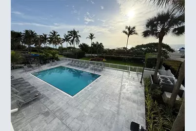 4301 Collins Ave #208, Miami Beach, FL 33140 - Photo 25