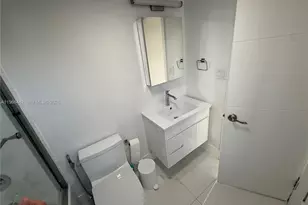 4301 Collins Ave, Miami Beach, FL 33140 - Photo 21