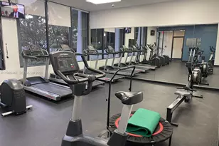 100 Bayview Dr, Sunny Isles Beach, FL 33160 - Photo 19