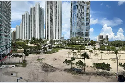 100 Bayview Dr #412, Sunny Isles Beach, FL 33160 - Photo 25