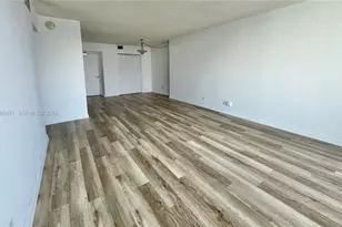 100 Bayview Dr, Sunny Isles Beach, FL 33160 - Photo 9