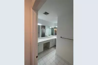 703 NE 195th St #703, Miami, FL 33179 - Photo 15