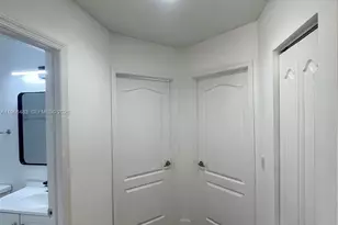 703 NE 195th St, Miami, FL 33179 - Photo 7