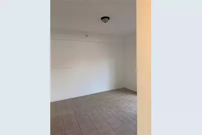 906 SW 143rd Ave, Pembroke Pines, FL 33027 - Photo 7