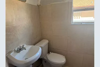 1972 NW 59th St, Miami, FL 33142 - Photo 13