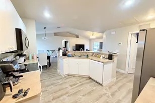 3625 NE 19th Pl, Cape Coral, FL 33909 - Photo 27