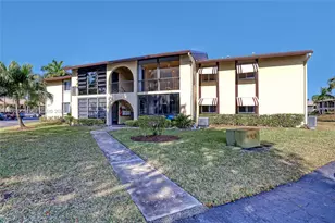 337 Pine Ridge Cir, Greenacres, FL 33463 - Photo 3