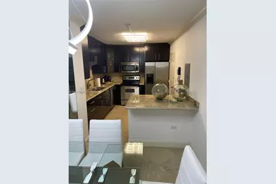 5555 Collins Ave #7Z, Miami Beach, FL 33140 - Photo 1