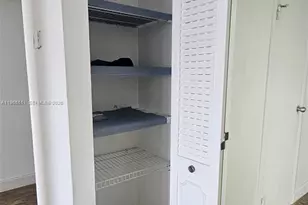 1000 Parkview Dr, Hallandale Beach, FL 33009 - Photo 9