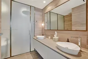 5775 Collins Ave, Miami Beach, FL 33140 - Photo 19