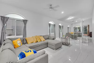 544 NW 159th Ln, Pembroke Pines, FL 33028 - Photo 3