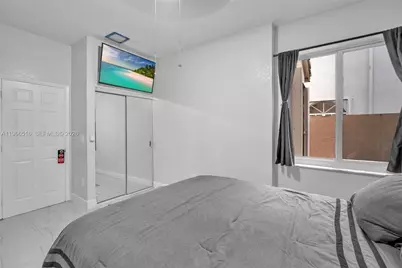 544 NW 159th Ln, Pembroke Pines, FL 33028 - Photo 19